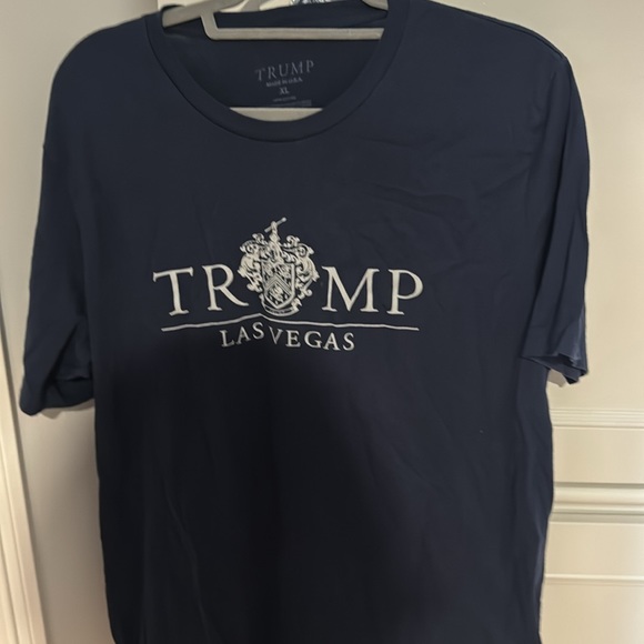 Trump navy t shirt. Size XL. Purchased at the Trump hotel in Las Vegas. - Picture 4 of 6